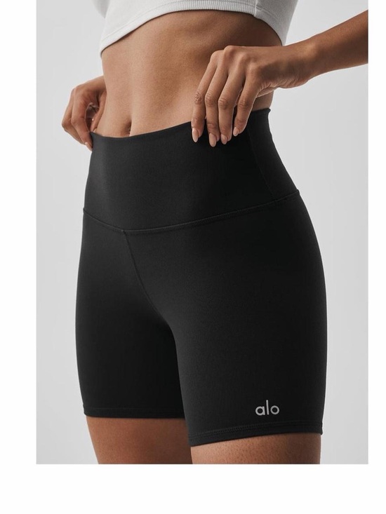 ALO Yoga Pants - ALO Yoga Black Airbrush High-Rise 5” Biker Shorts — Size M